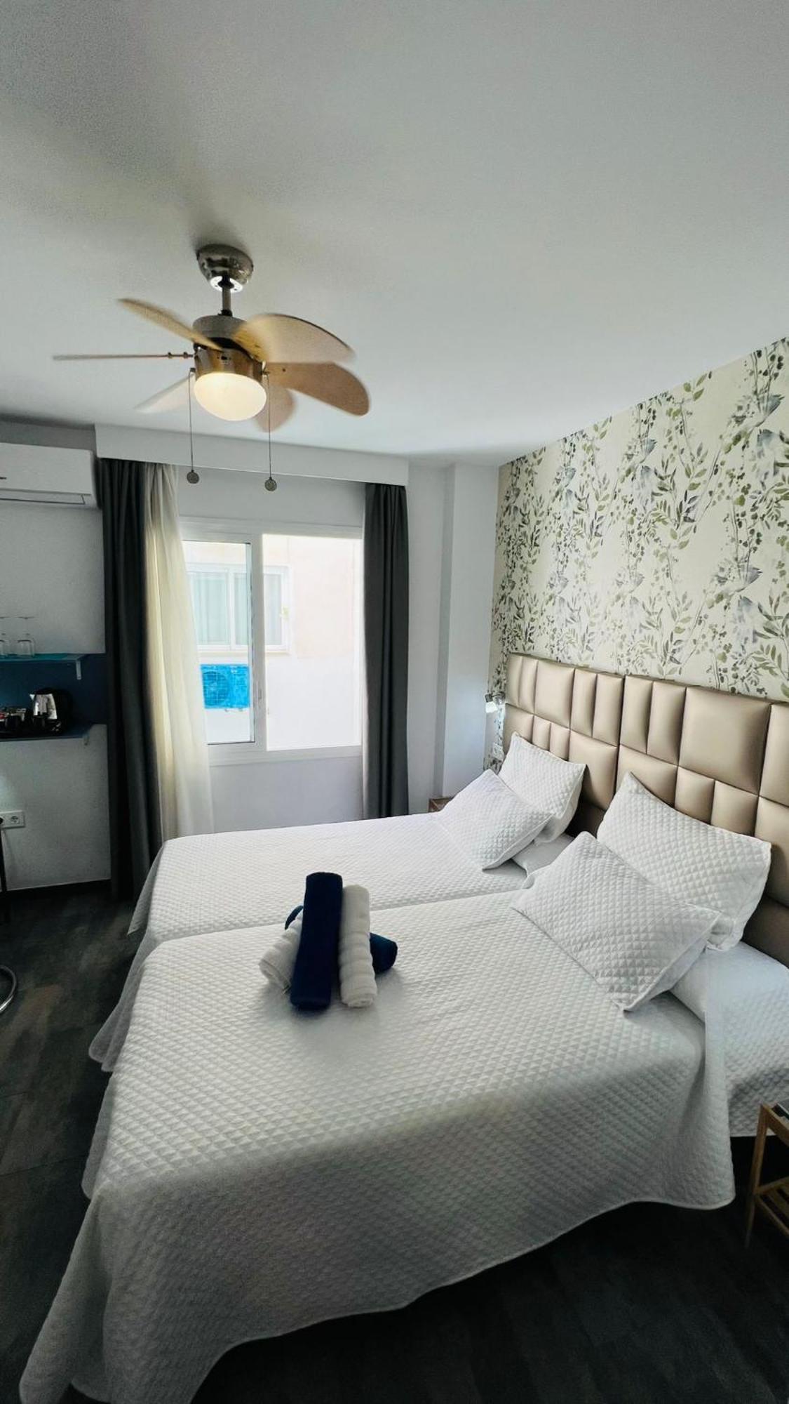 Bajondillo Beach Cozy Inns (Adults Only) Torremolinos Exterior foto